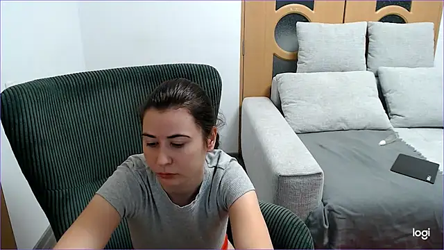 VioletaFlower7 online show from 16, 11, 2025