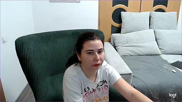 VioletaFlower7 online show from 13, 11, 2025