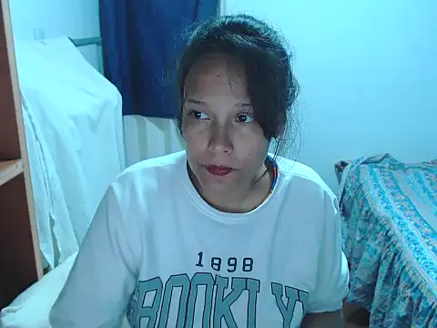 home vlak online show from 10, 4, 2026