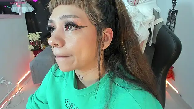 zoesullivan online show from 6, 10, 2025