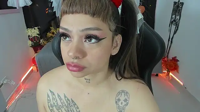 zoesullivan online show from 4, 10, 2025