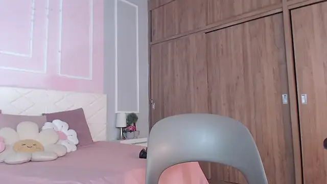 OraLarson online show from 14, 9, 2025