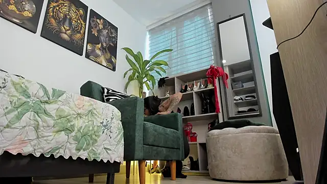 Snapshot of mia_backer chatting on 24, 2, 2025 mia backer online show from 24, 2, 2025