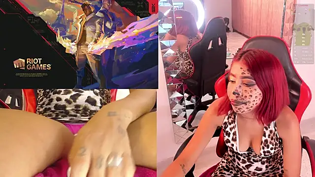 Snapshot of XimenaReid chatting on 8, 10, 2025 XimenaReid online show from 8, 10, 2025