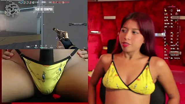 Snapshot of XimenaReid chatting on 7, 3, 2025 XimenaReid online show from 7, 3, 2025