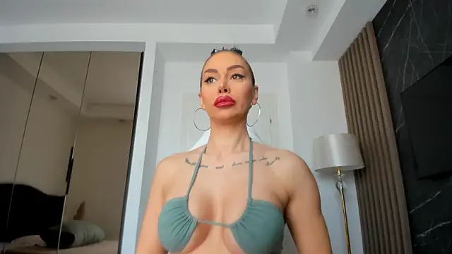 Alessa Burns online show from 10, 3, 2025