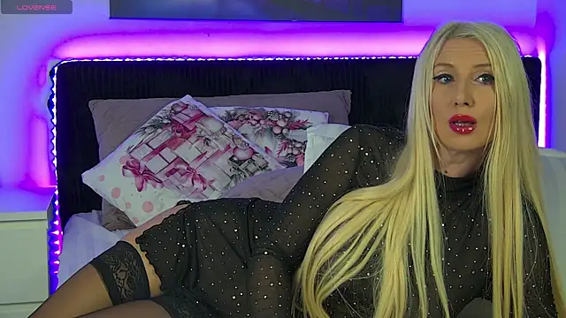 EmaCourtis online show from 21, 12, 2025