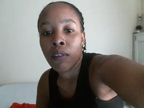 R-thequeen online show from 7, 3, 2025