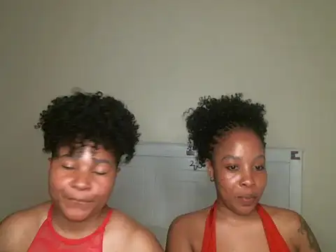 R-thequeen online show from 10, 9, 2025