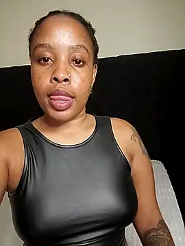 R-thequeen online show from 24, 4, 2026