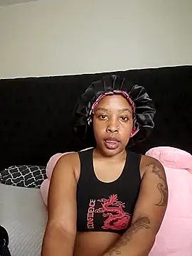R-thequeen online show from 10, 7, 2026