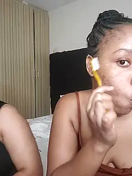 R-thequeen online show from 28, 5, 2026