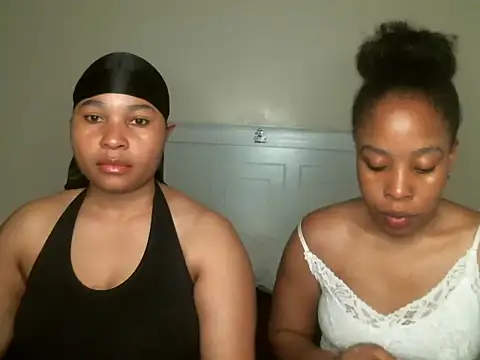 R-thequeen online show from 8, 9, 2025