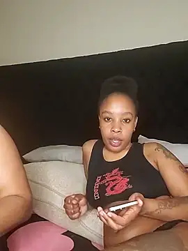 R-thequeen online show from 18, 12, 2025