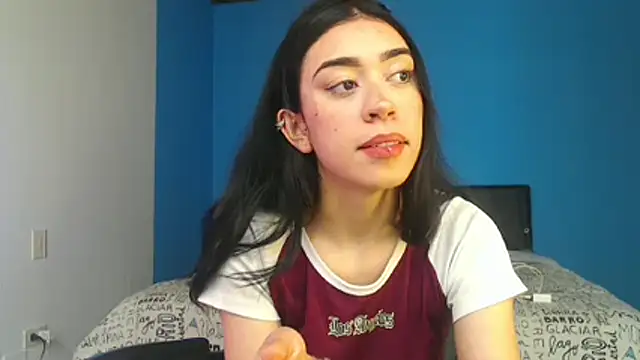 Julieta De Los Angeles online show from 24, 10, 2025