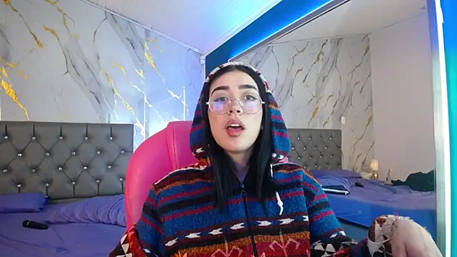 Julieta De Los Angeles online show from 26, 2, 2025