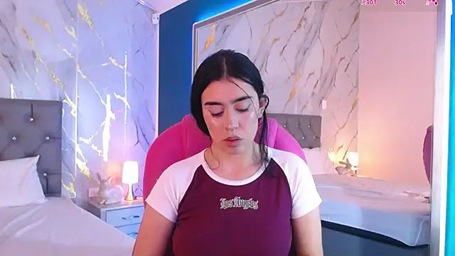 Julieta De Los Angeles online show from 11, 3, 2025