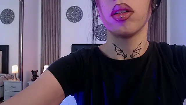 Julieta De Los Angeles online show from 22, 12, 2025