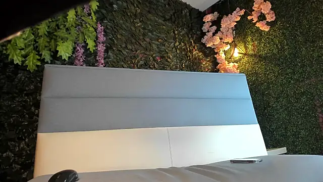 Snapshot of Novi_rosse chatting on 14, 2, 2025 Novi rosse online show from 14, 2, 2025