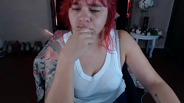 Snapshot of VioletaaaSlave chatting on 2, 4, 2026 VioletaaaSlave online show from 2, 4, 2026