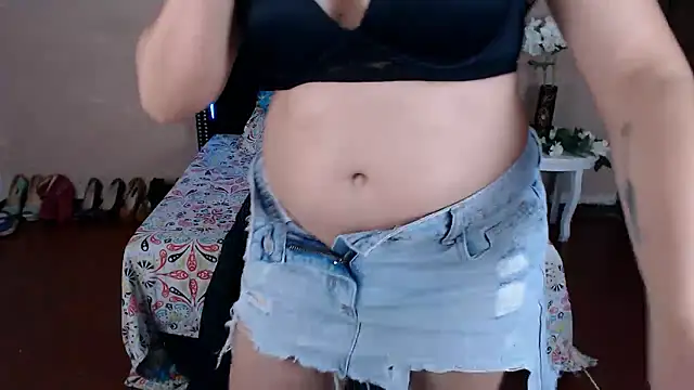 Snapshot of VioletaaaSlave chatting on 11, 5, 2026 VioletaaaSlave online show from 11, 5, 2026