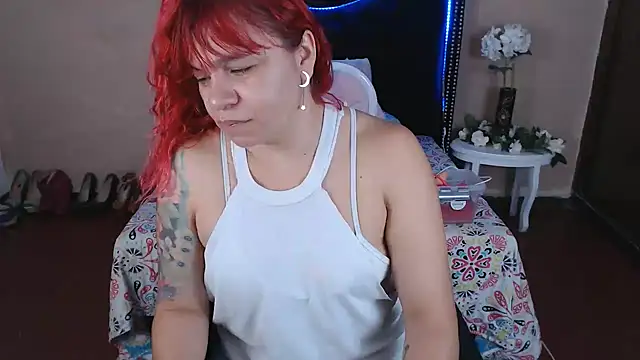 Snapshot of VioletaaaSlave chatting on 13, 5, 2026 VioletaaaSlave online show from 13, 5, 2026