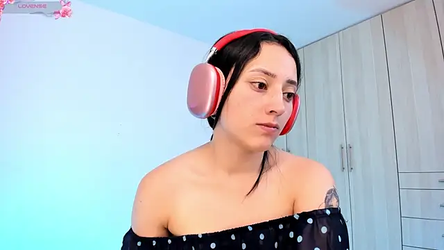 liaqueen610 online show from 12, 2, 2025