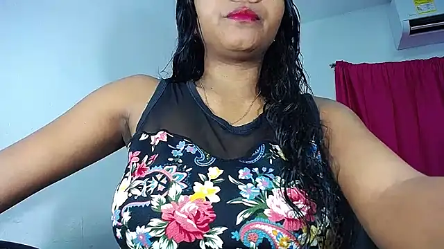 Sashabreck online show from 7, 6, 2026