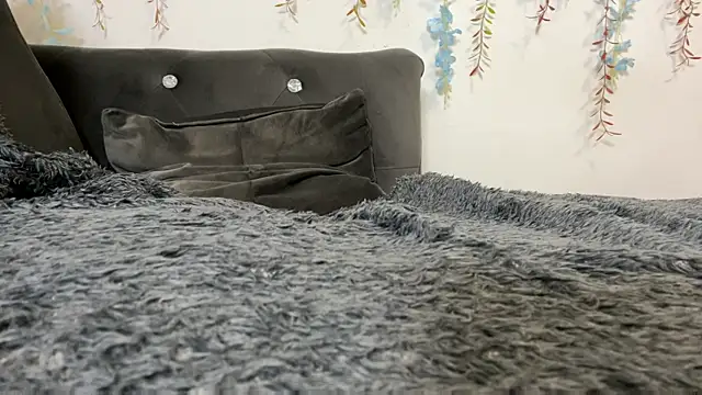 Isexxs online show from 5, 2, 2025