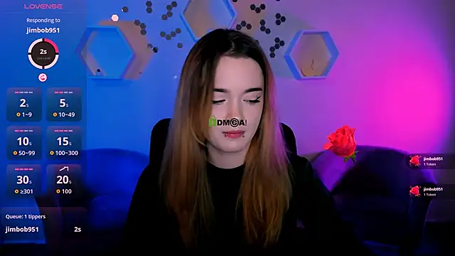 liana kisses online show from 28, 11, 2025