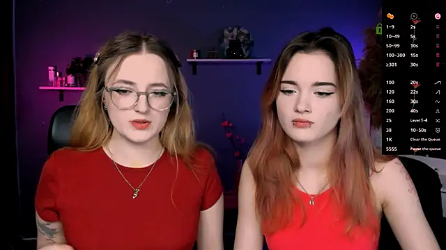 liana kisses online show from 15, 10, 2025