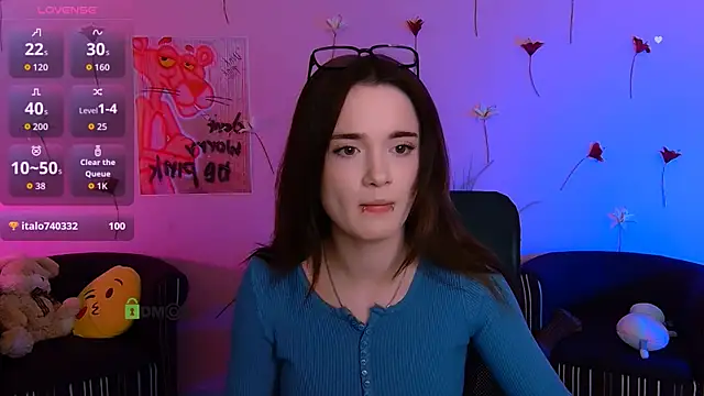liana kisses online show from 9, 5, 2026
