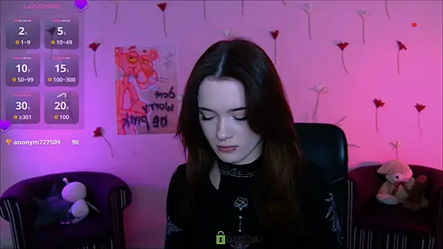 liana kisses online show from 15, 4, 2026