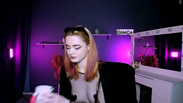 liana kisses online show from 20, 3, 2025