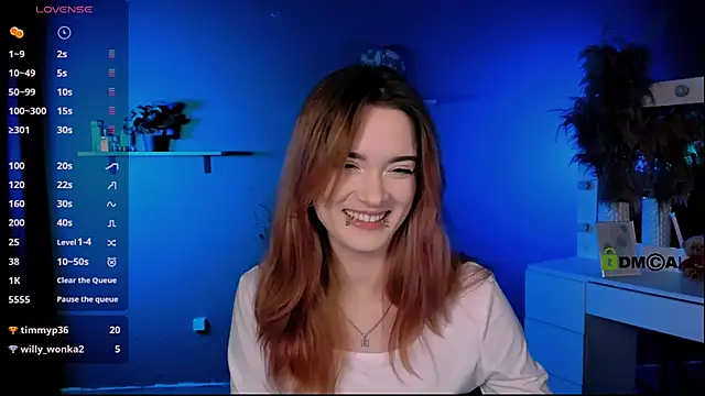 liana kisses online show from 9, 10, 2025