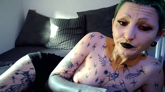 ValeryCrowley14 online show from 12, 2, 2026