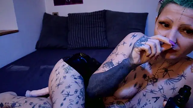 ValeryCrowley14 online show from 2, 2, 2026