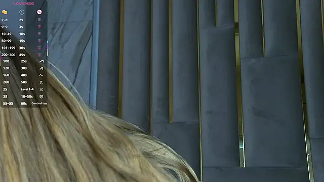 Snapshot of LeslieMines chatting on 1, 12, 2025 LeslieMines online show from 1, 12, 2025