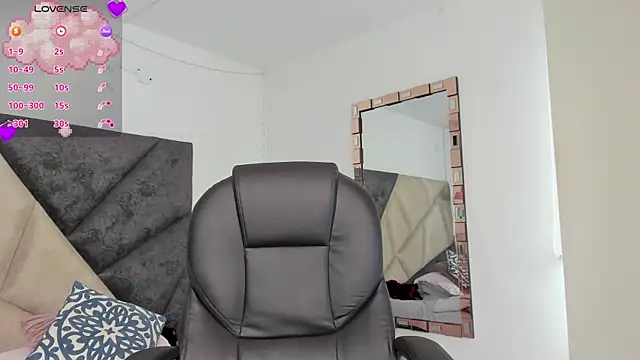 Snapshot of BarbaraKnox_ chatting on 16, 7, 2026 BarbaraKnox online show from 16, 7, 2026