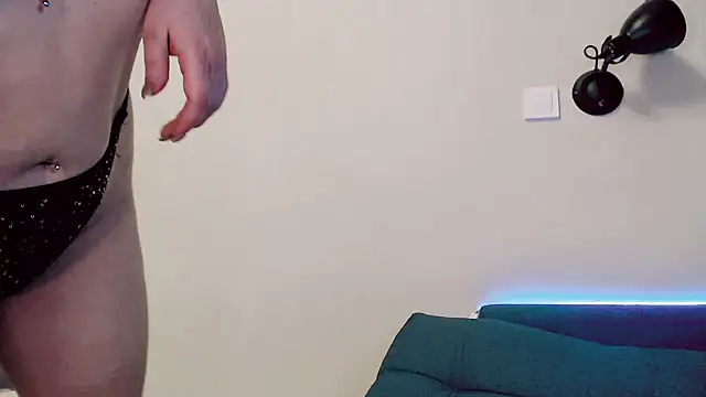 AliseSexyDoll777 online show from 9, 2, 2026