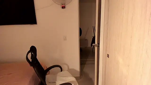 Snapshot of misstoya chatting on 2, 7, 2026 misstoya online show from 2, 7, 2026