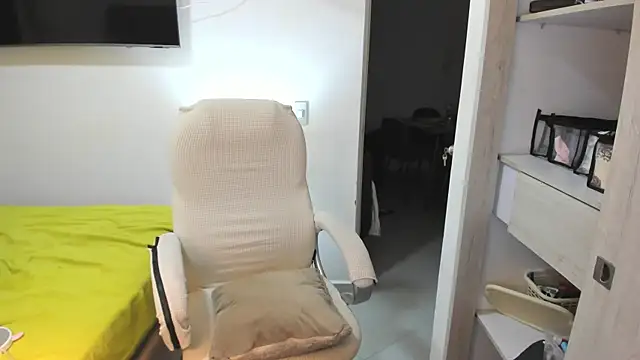 misstoya online show from 29, 10, 2025