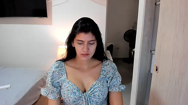 misstoya online show from 15, 9, 2025