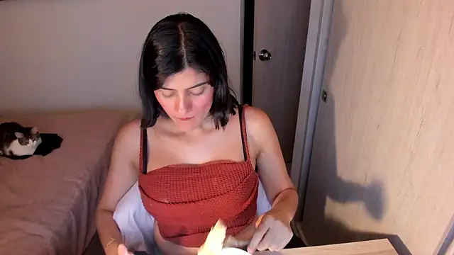 Snapshot of misstoya chatting on 5, 7, 2026 misstoya online show from 5, 7, 2026