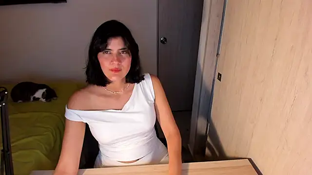misstoya online show from 2, 5, 2026