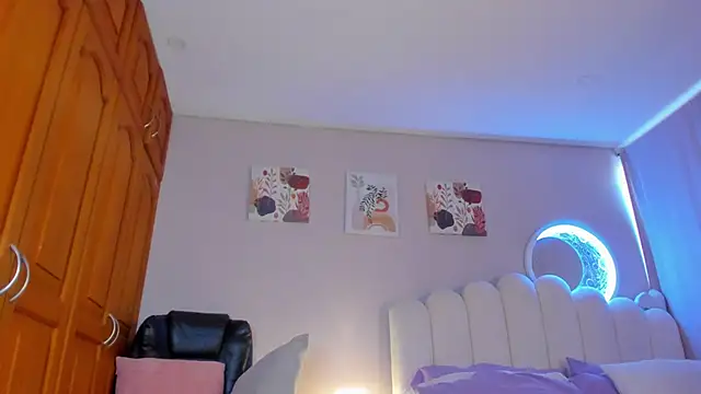 martinaaricci online show from 12, 11, 2025