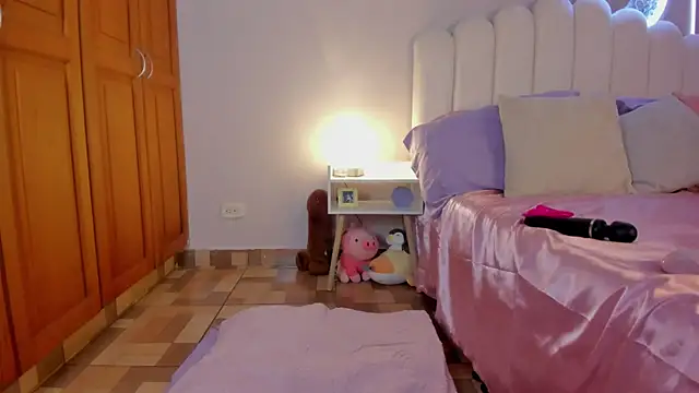 martinaaricci online show from 9, 10, 2025