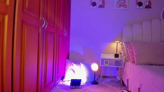 martinaaricci online show from 23, 2, 2026