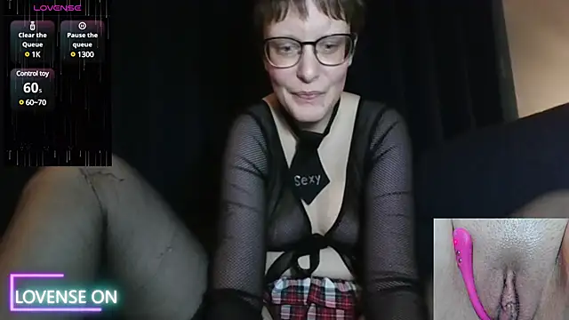 PernillaGirl online show from 10, 12, 2024