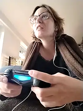 PernillaGirl online show from 4, 10, 2025